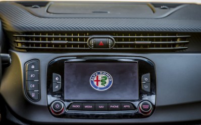 ΠΛΑΙΣΙΟ ΠΡΟΣΘΗΚΗ ΠΡΟΣΟΨΗ ice 1 & 2 DIN για οθόνη ή R/CD Alfa Romeo Giulietta 2DIN ’10 Μαύρη 53.248/BL